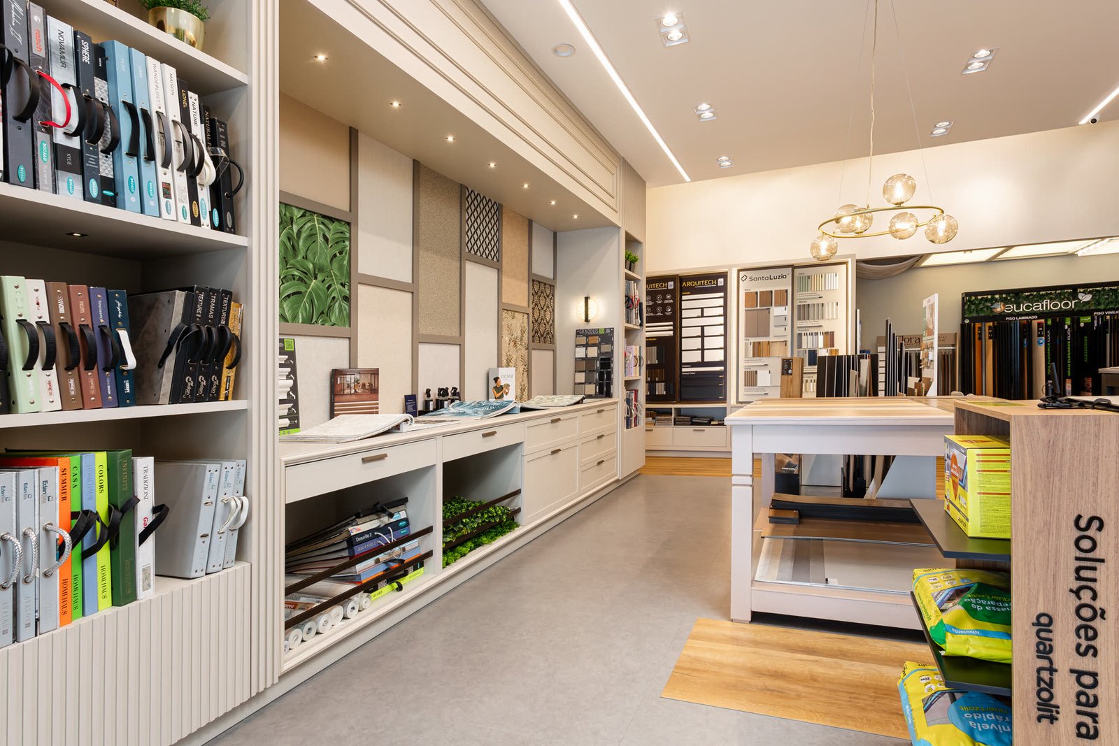 Foto 4 do showroom da Ávila Cortinas e Persianas em Criciúma